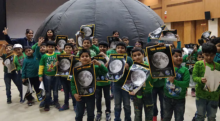 Space Mobile Planetarium