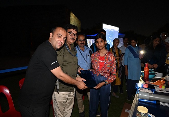 Presenting Awards To Participants Qutub Minar