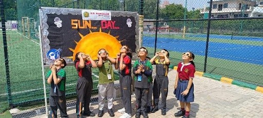 Students observed sun through solar googles