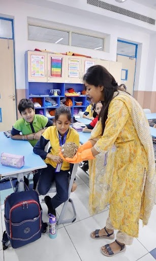 Students had fun while experiencing comet making