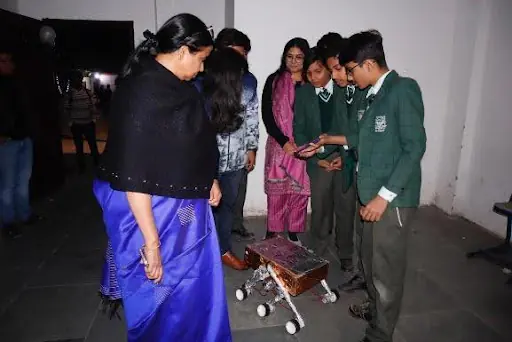 Students explaining the working model of Pragyan rover