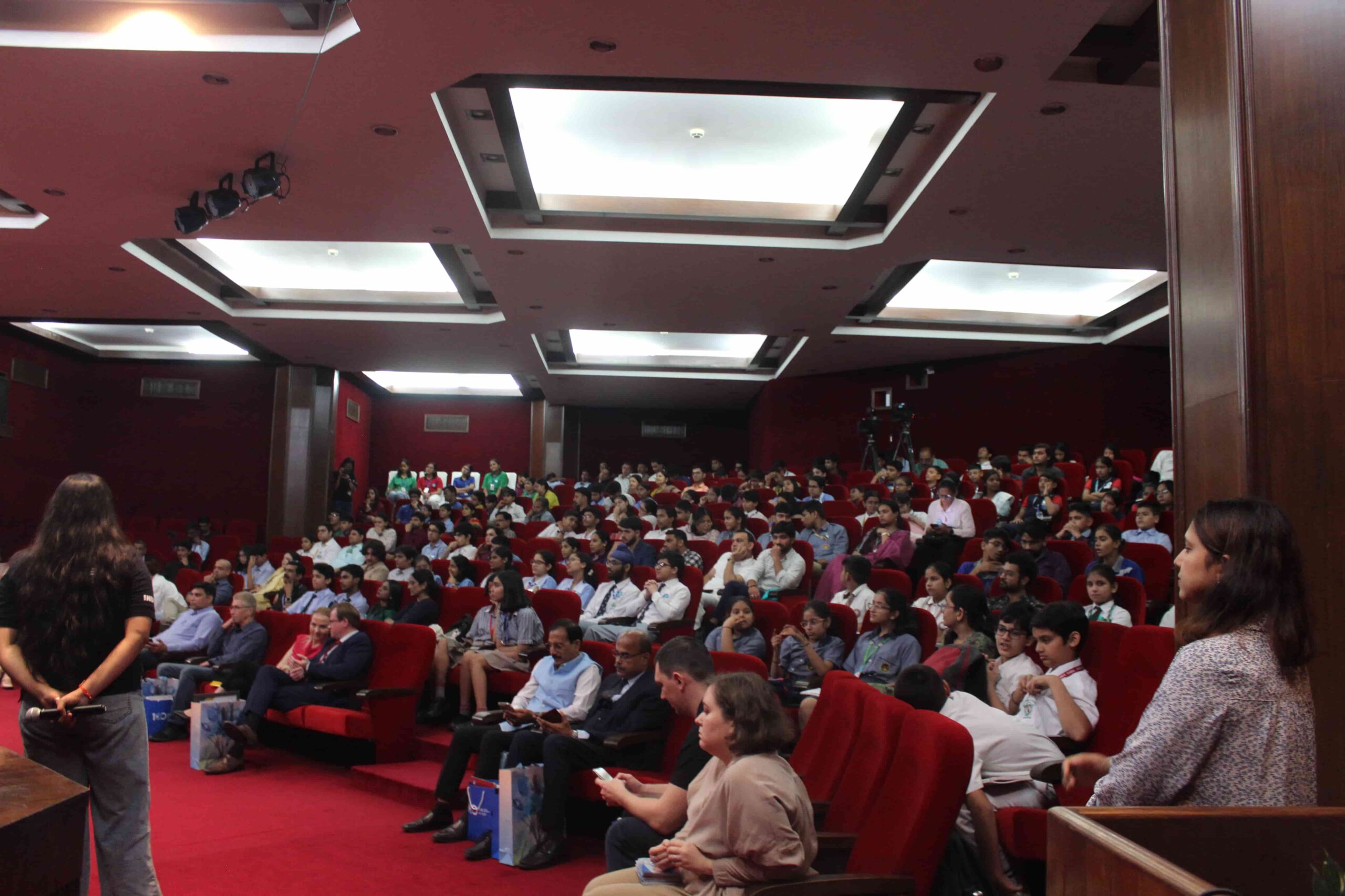 Audience during the interaction.